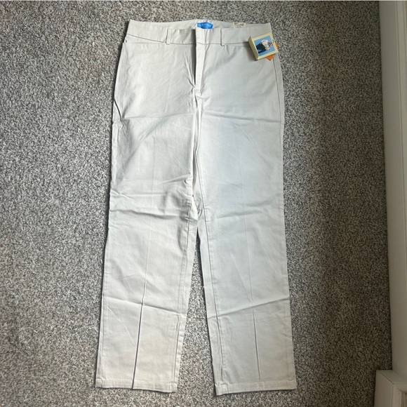 NWT Dockers Cream Tan Chinos Crisp Cotton Khakis Neutral Classic Vintage 12 - Picture 1 of 8